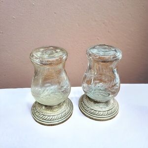 Quaker Hurricane Newport Sterling & Etched Glass Salt and Pepper Shaker Set